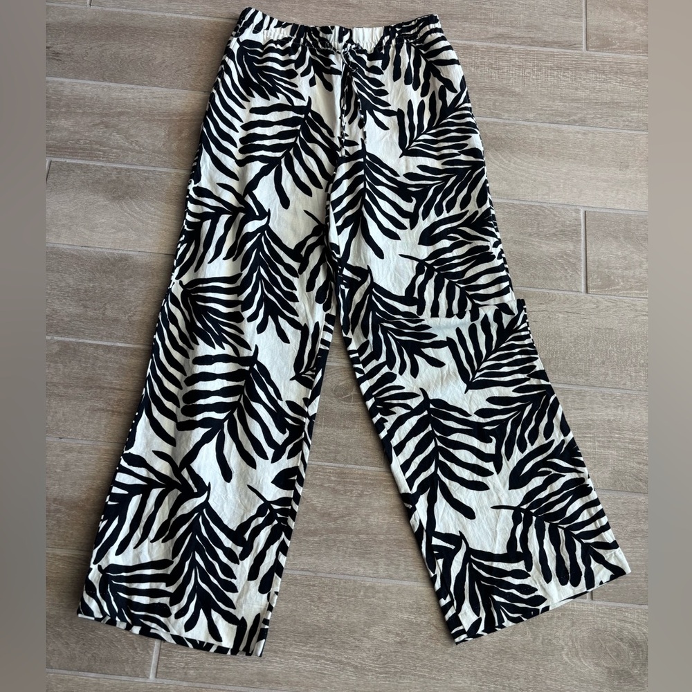 H&M White and Black Leaf-Print Wide Leg Linen Pants